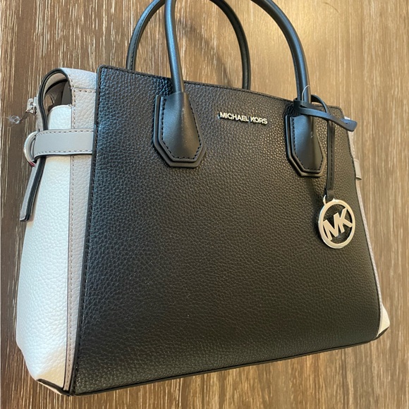 Micheal Kors Colour Block Satchel. Black, white and grey. Never worn. - Picture 2 of 9